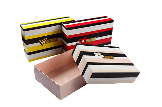 Maszyna do produkcji papierowych kubków na lody z metodą podawania próżniowego, o wadze 1500 kg, zapewniająca stabilną produkcję