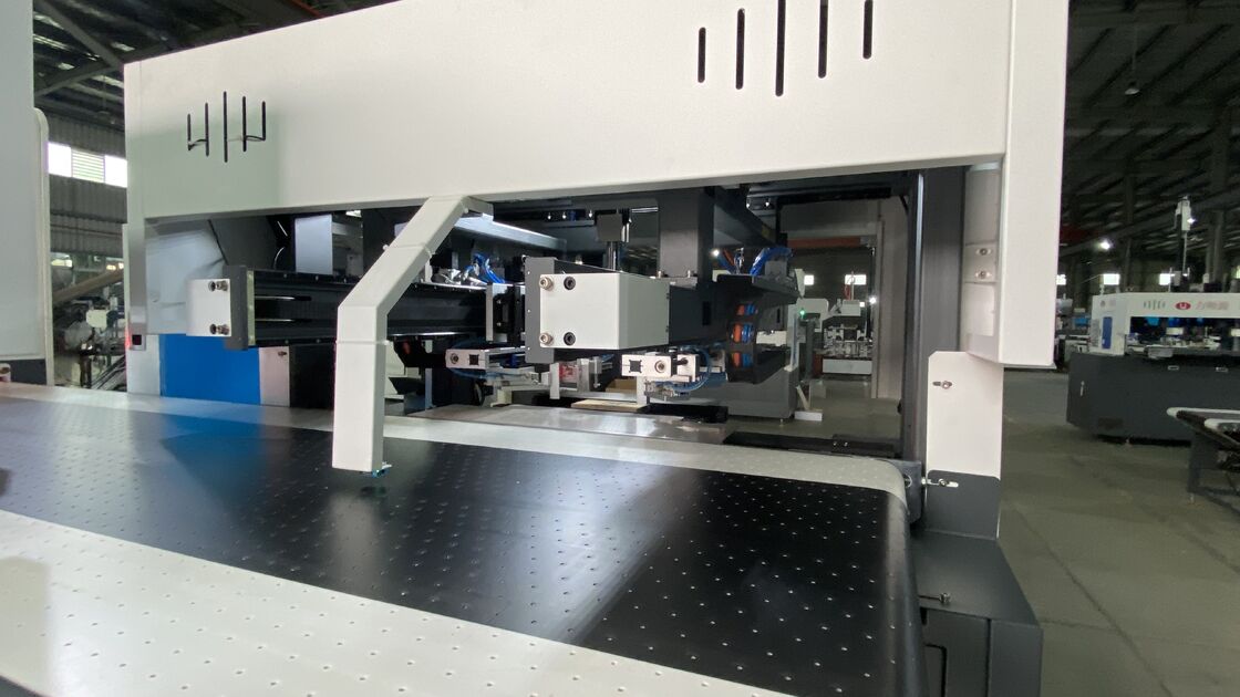 Podwójne karmienie podwójne formowanie sztywne pudełko maszyna do tworzenia szybka prędkość wysoka precyzja pełne sterowanie servo