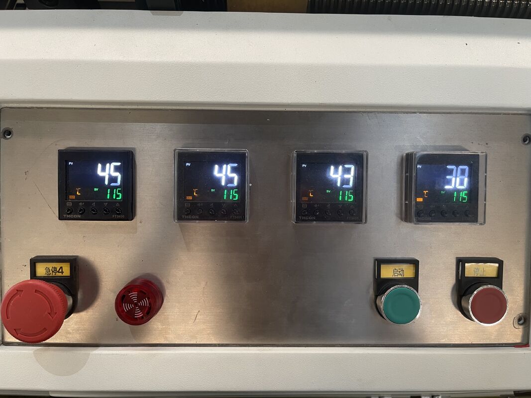 LY-720TJ 3D Gilding Automatic Hot Foli Stamping Machine Na pełny zakres papieru opakowaniowego, kolorowe stemplowanie