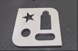 LY-RK03-1113 Maszyna do cięcia elastycznych materiałów niemetalowych bez rozkładu z grubością cięcia 50 mm i dokładnością ± 0,05 mm