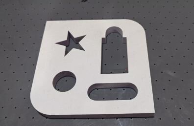 LY-RM-1209 Bezmatrycowa giętka maszyna do cięcia materiałów niemetalowych (maszyna do produkcji próbek) CNC maszyna do próbkowania/ Maszyna do produkcji próbek/ Produkcja małoseryjna/ Maszyna do cięcia materiałów